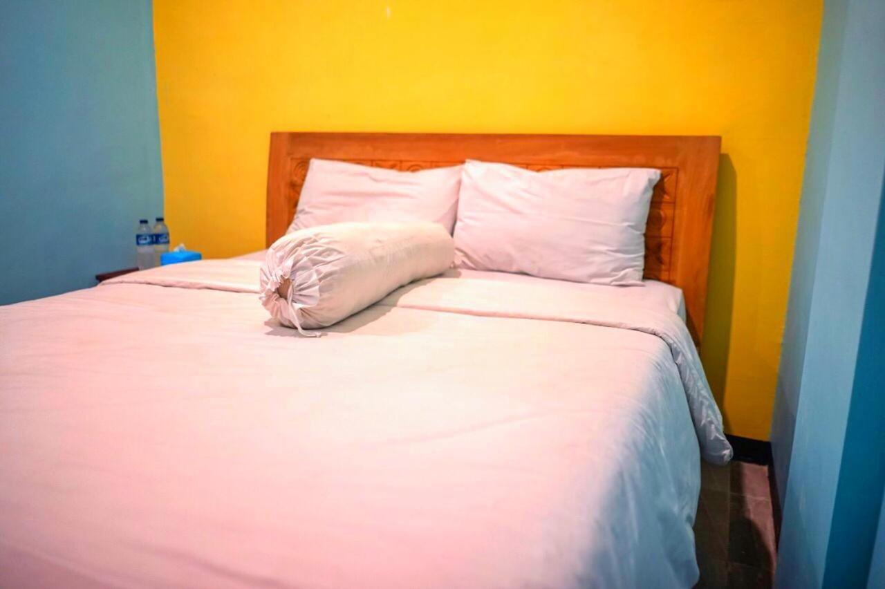 Roomz Budget Residence Semarang Ngoại thất bức ảnh