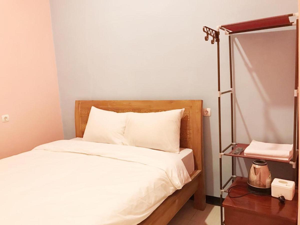 Roomz Budget Residence Semarang Ngoại thất bức ảnh