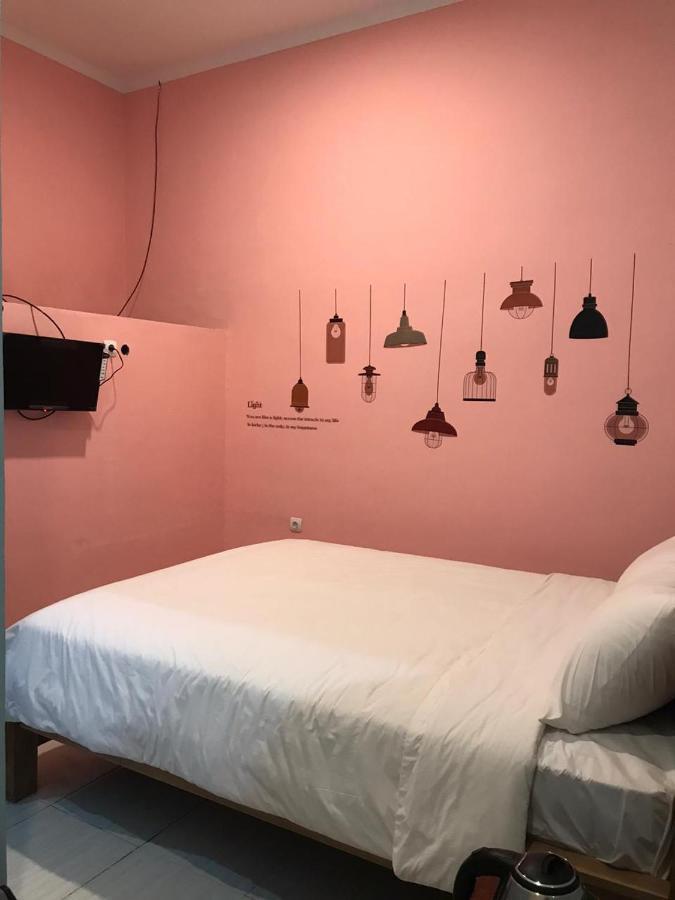 Roomz Budget Residence Semarang Ngoại thất bức ảnh
