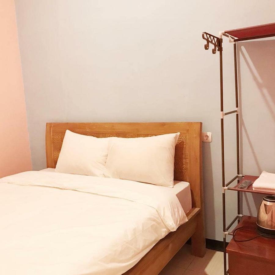 Roomz Budget Residence Semarang Ngoại thất bức ảnh